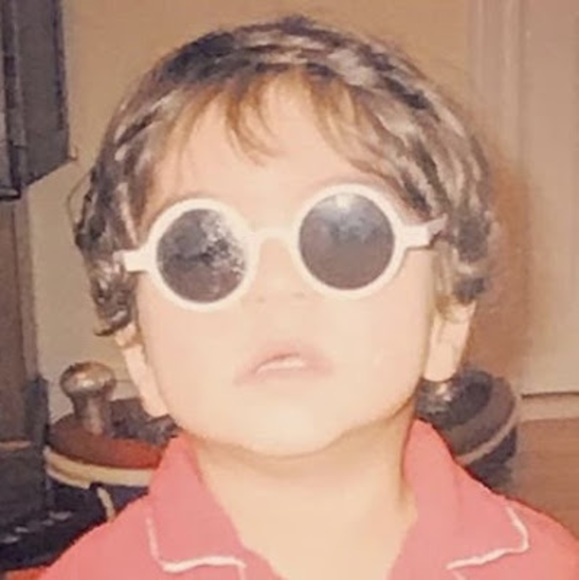 Meet your Posher, Cameron - Picture 1 of 1